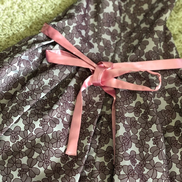 Little girls formal dress! - Picture 5 of 5